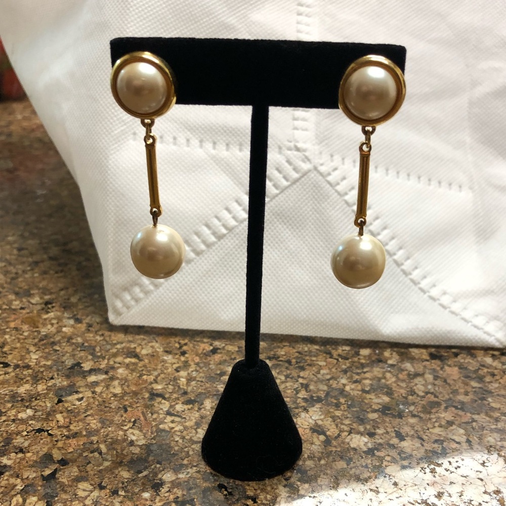 Vintage circa 1995 pearl drop earrings